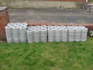 Betondallen:  16 stuks (4 m²)